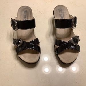 Mephisto Black Patent Leather Sandals Size 38 (8)